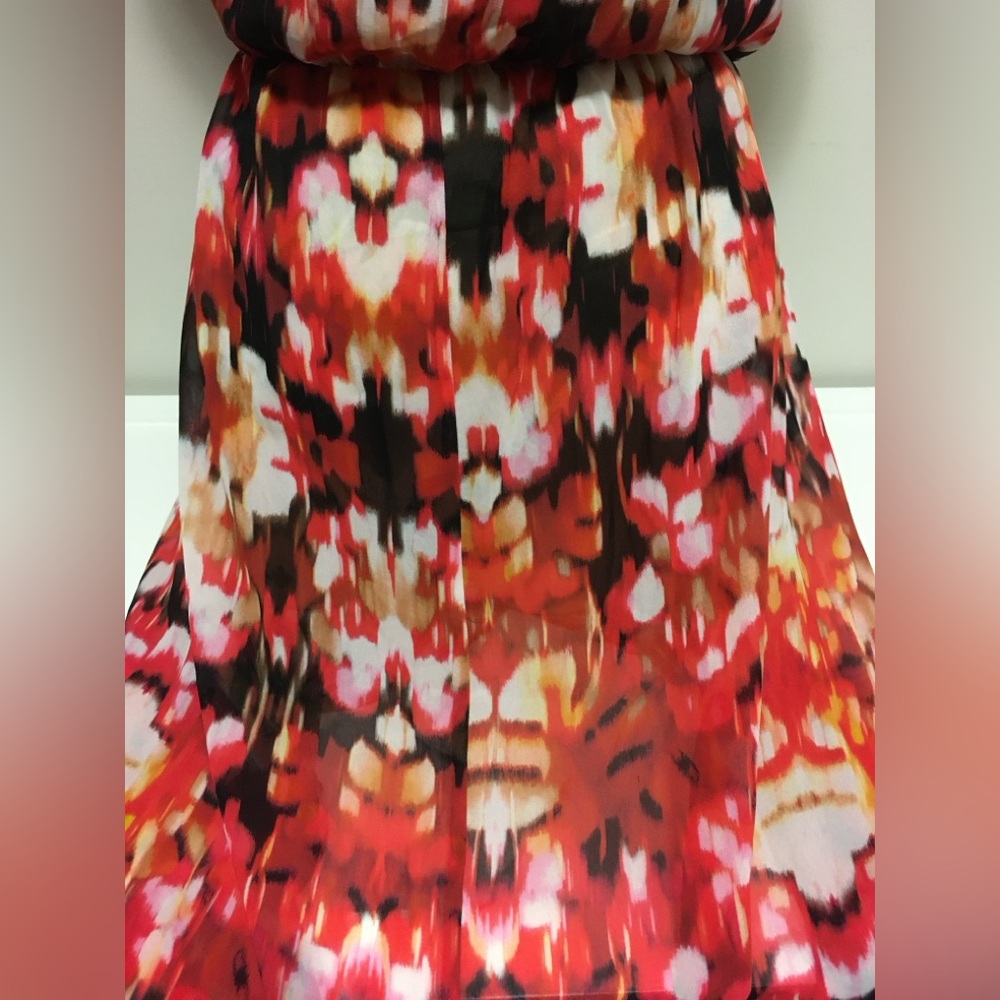 🆕GUESS - M - NWT - RED MULTI CHIFFON HIGH-LO / MAXI DRESS - Picture 9 of 16